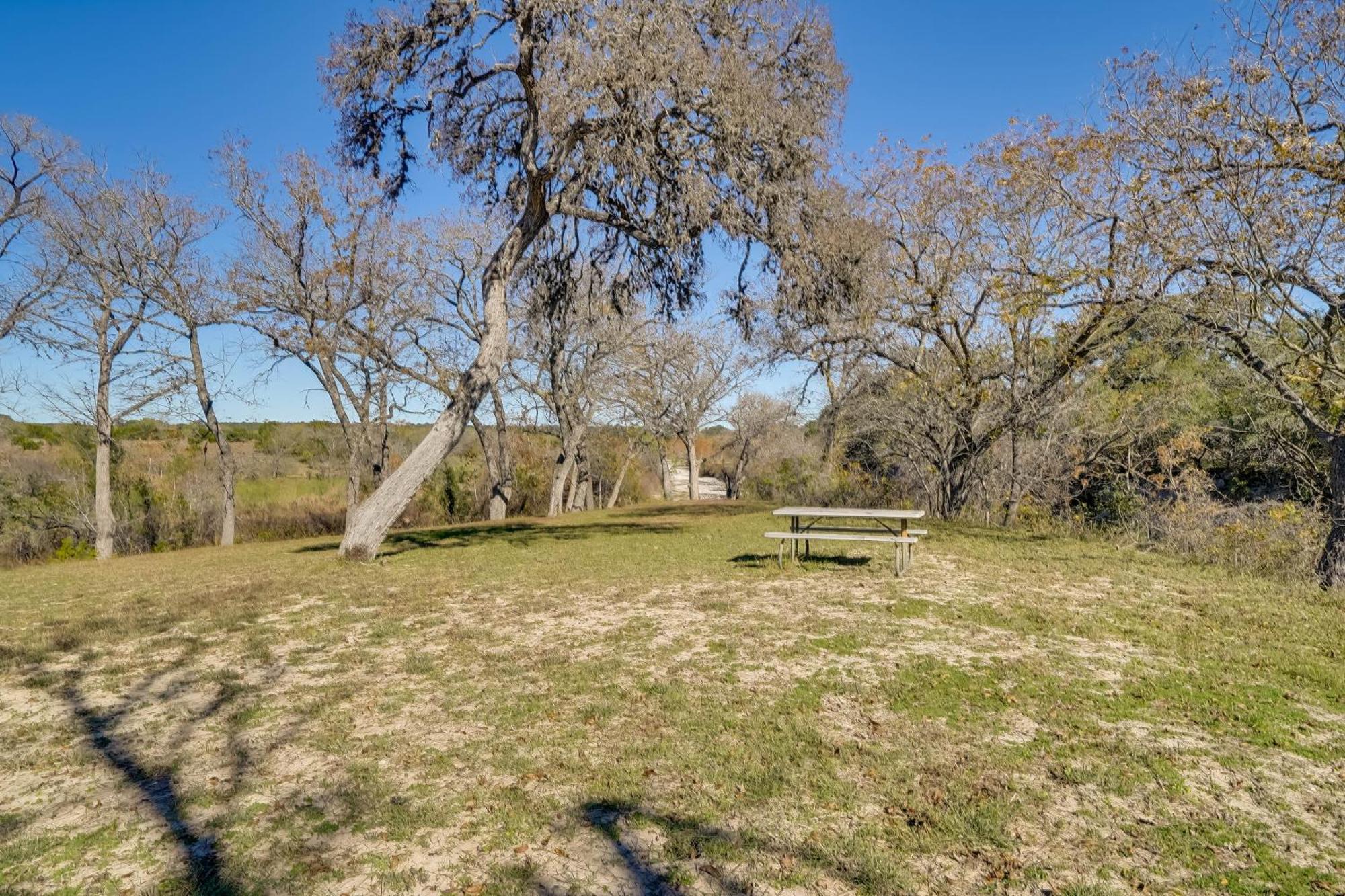 Quiet Bandera Country Home With Medina River Access! Exterior photo