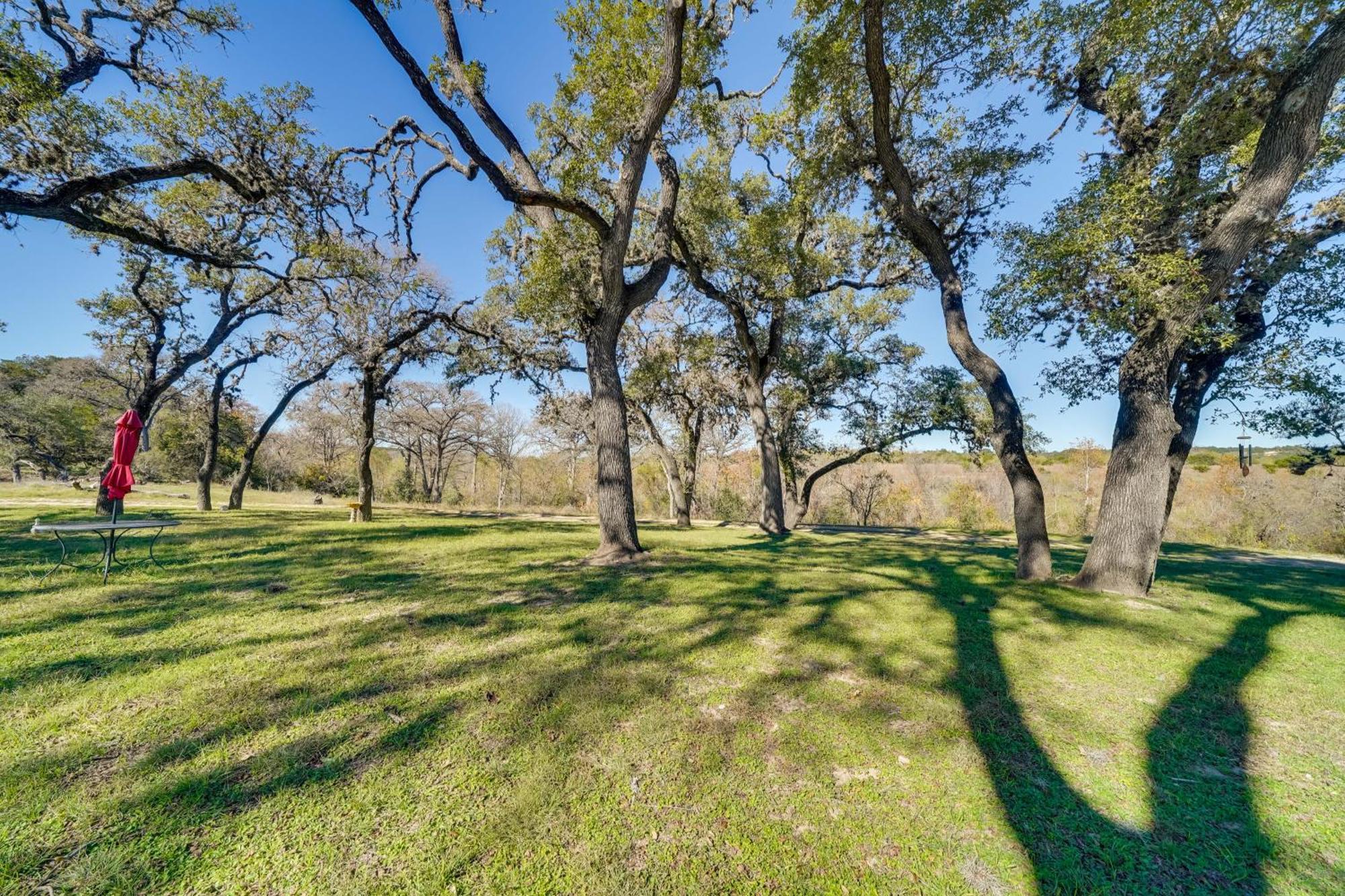 Quiet Bandera Country Home With Medina River Access! Exterior photo